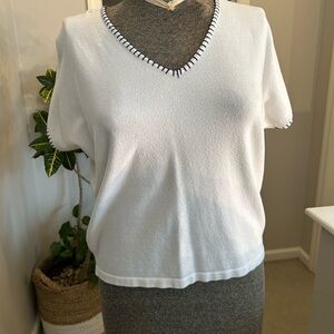 Tahari White Short Sleeve V-Neck Top with Navy Contrast Trim